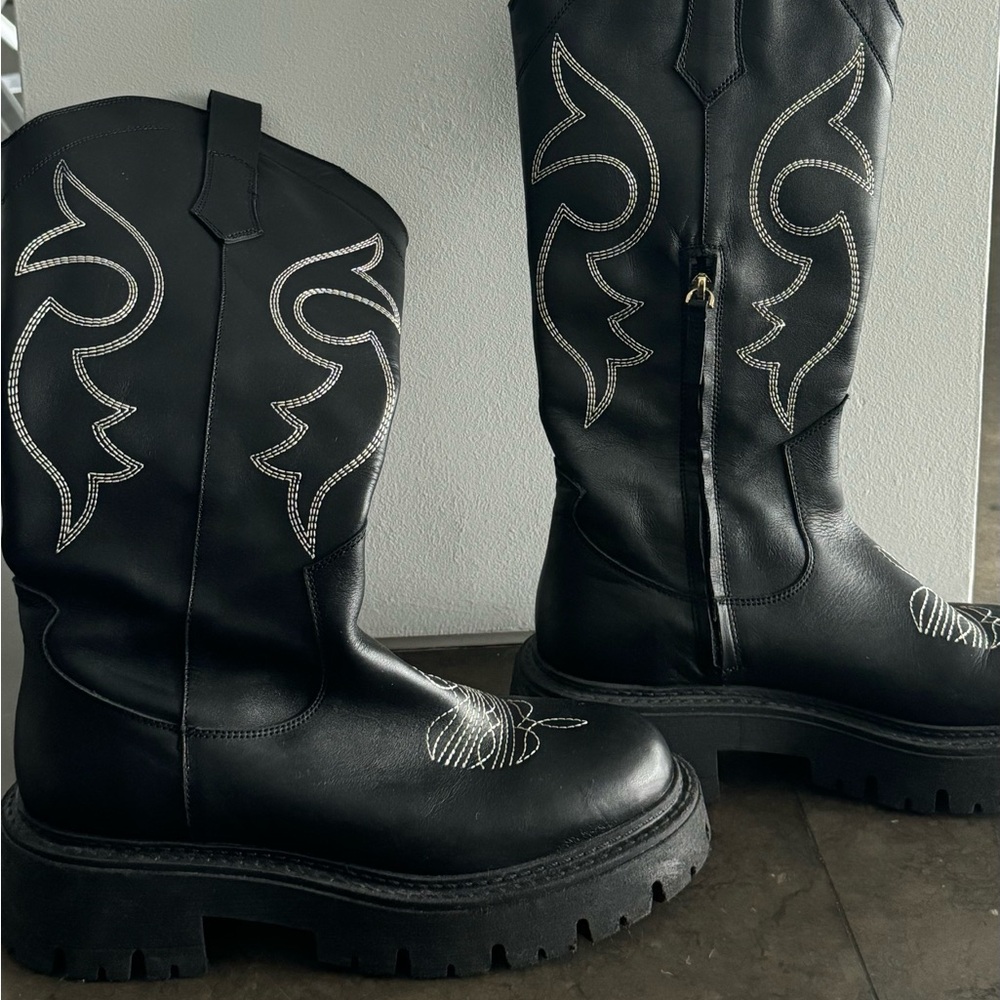 FENERS black cowboy/combat boots.